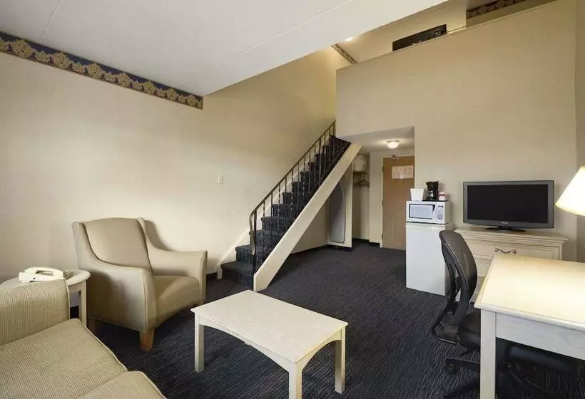 スイート, Ramada By Wyndham Trenton