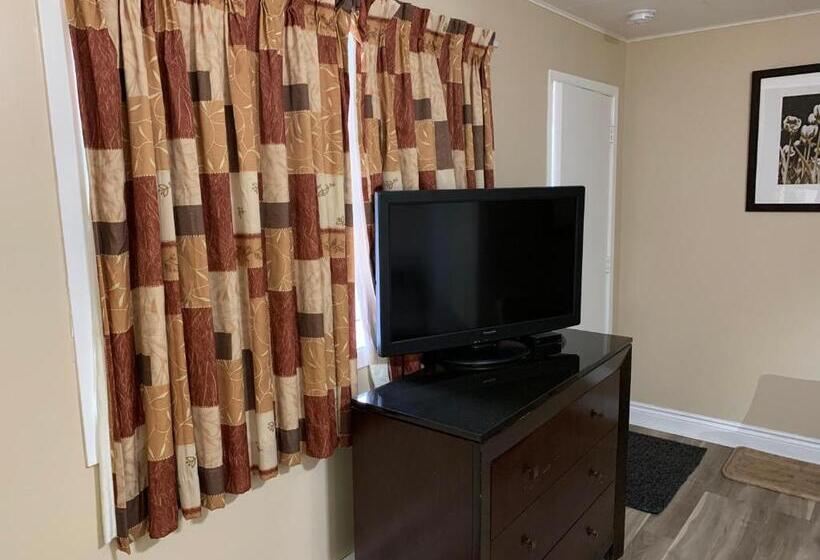 חדר סטנדרט עם מיטת קינג, Rogers Motel