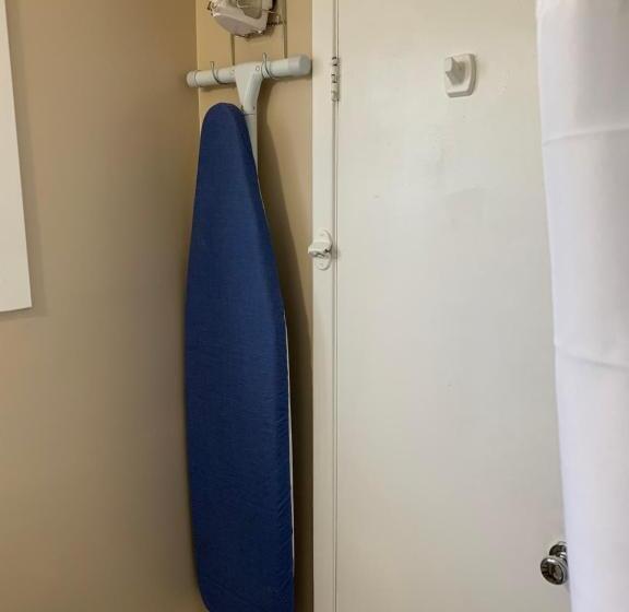 חדר סטנדרט עם מיטת קינג, Rogers Motel