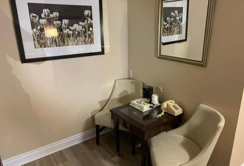 חדר סטנדרט, Rogers Motel