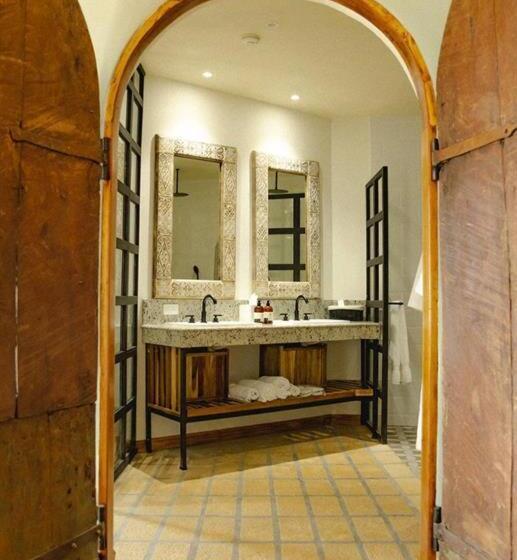 جناح سوبيريور, Alta Las Palomas