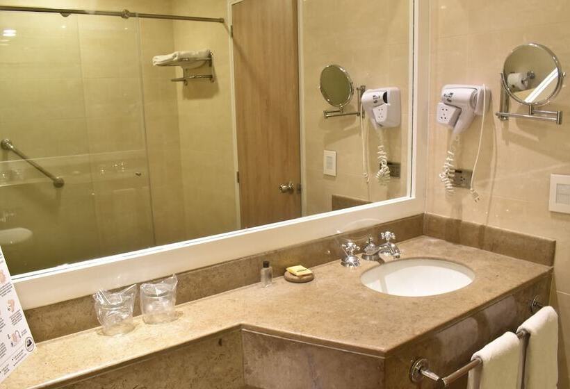 套房, Dann Carlton Medellin