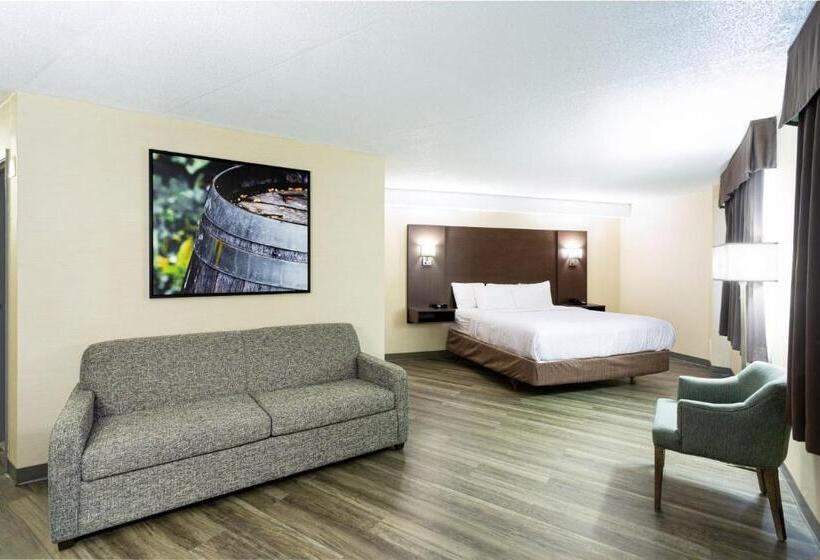 מיטת קינג בסוויטה, Days Inn By Wyndham Fallsview