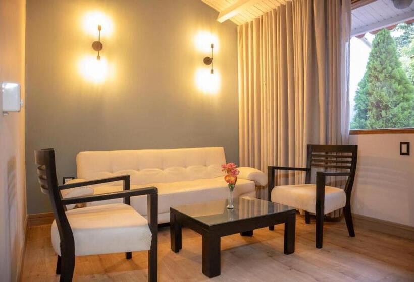 Junior Suite Cama King, Faranda Bolivar Cucuta, A Member Of Radisson Individuals