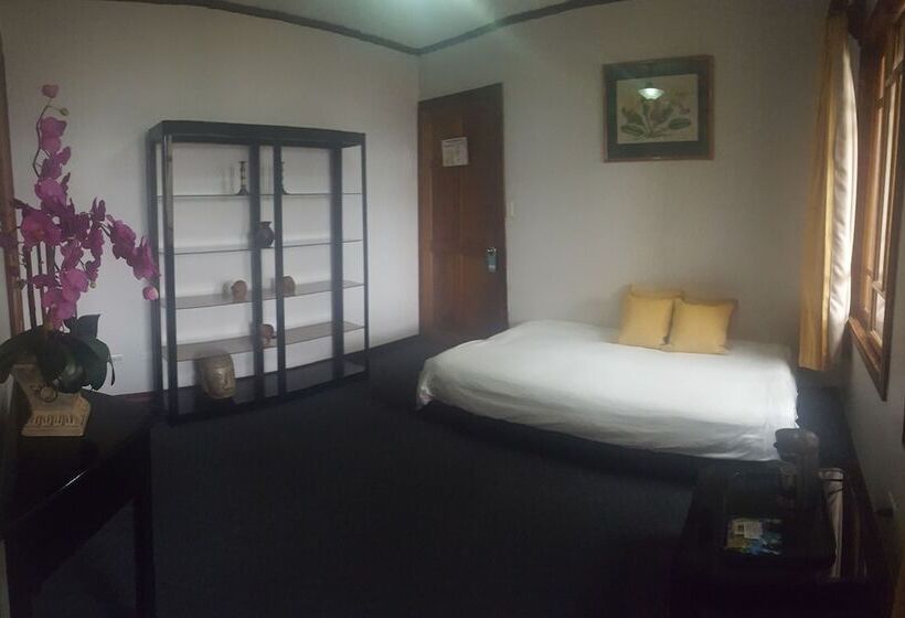 수피리어 룸, Fleur De Lys