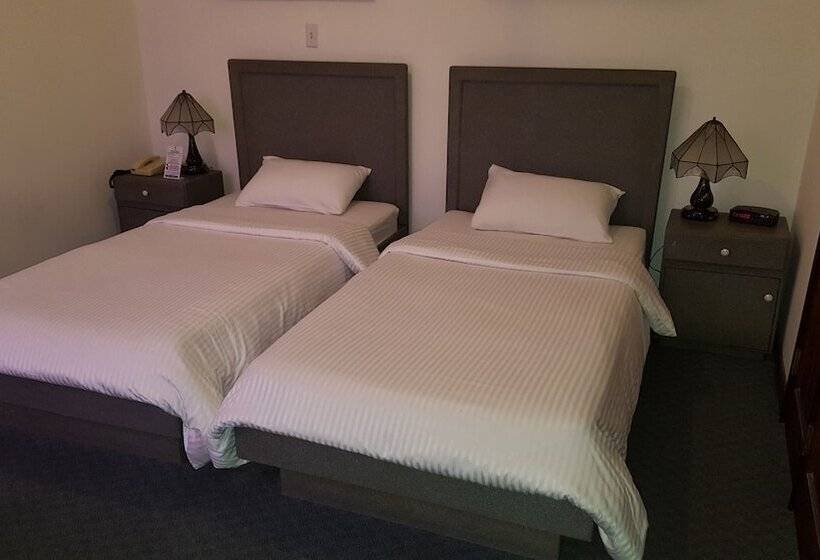 수피리어 룸, Fleur De Lys