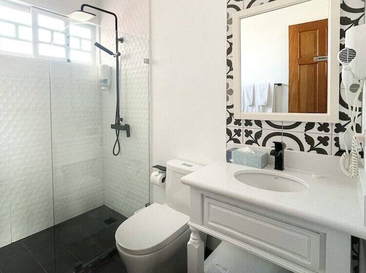 수피리어 룸, Fleur De Lys