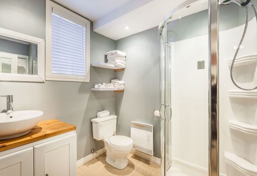 2ベッドルームアパートメント, Hebergement Montsteanne Condos