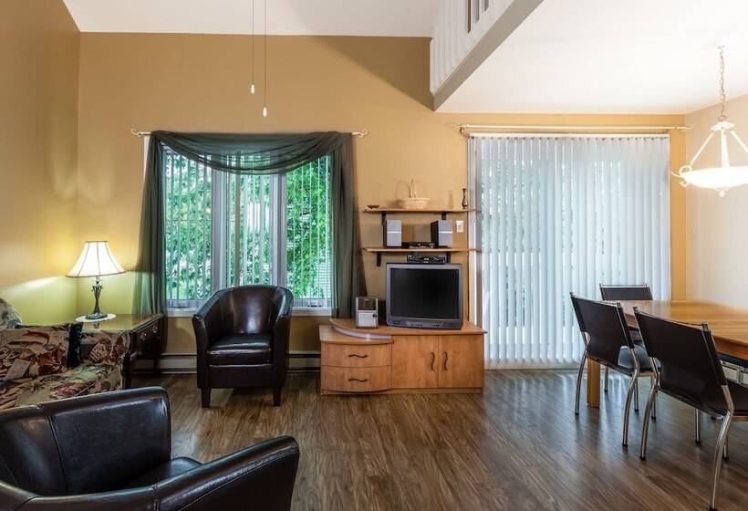 2ベッドルームアパートメント, Hebergement Montsteanne Condos