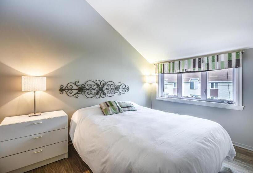 2ベッドルームアパートメント, Hebergement Montsteanne Condos