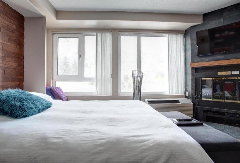 ファミリーステューディオ, Hebergement Montsteanne Condos