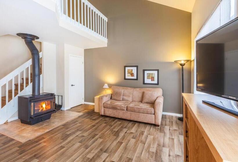 2ベッドルームアパートメント, Hebergement Montsteanne Condos