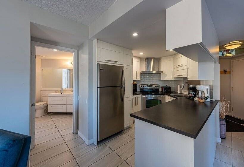 2ベッドルームアパートメント, Hebergement Montsteanne Condos