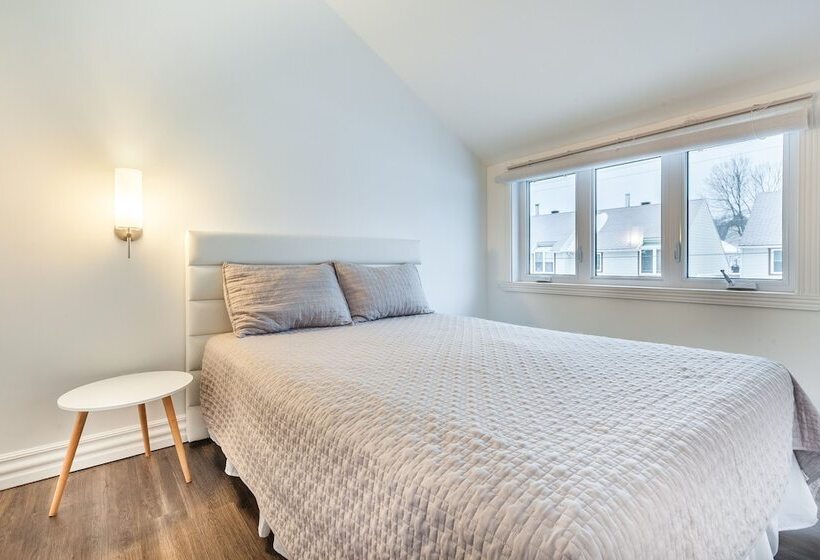 2ベッドルームアパートメント, Hebergement Montsteanne Condos