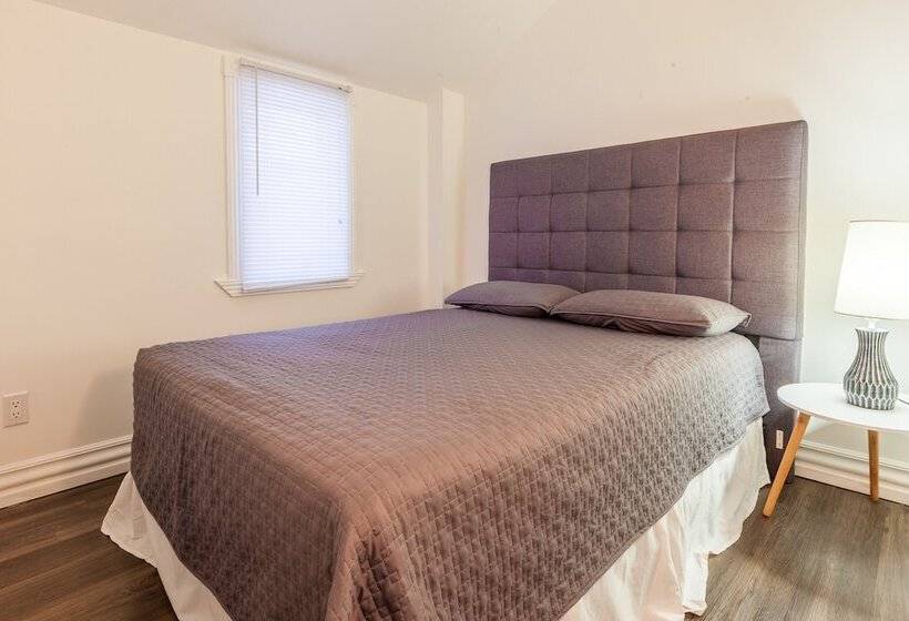 ２ベッドルームアパートメント, Hebergement Montsteanne Condos