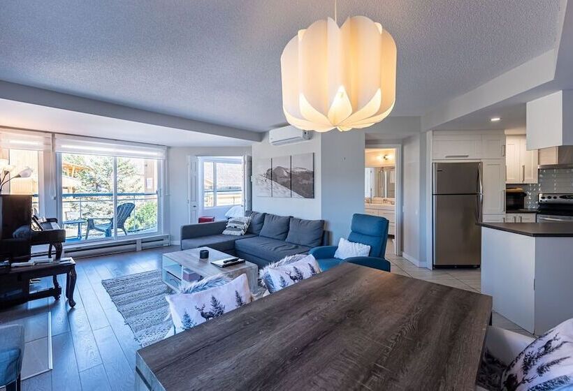 2ベッドルームアパートメント, Hebergement Montsteanne Condos