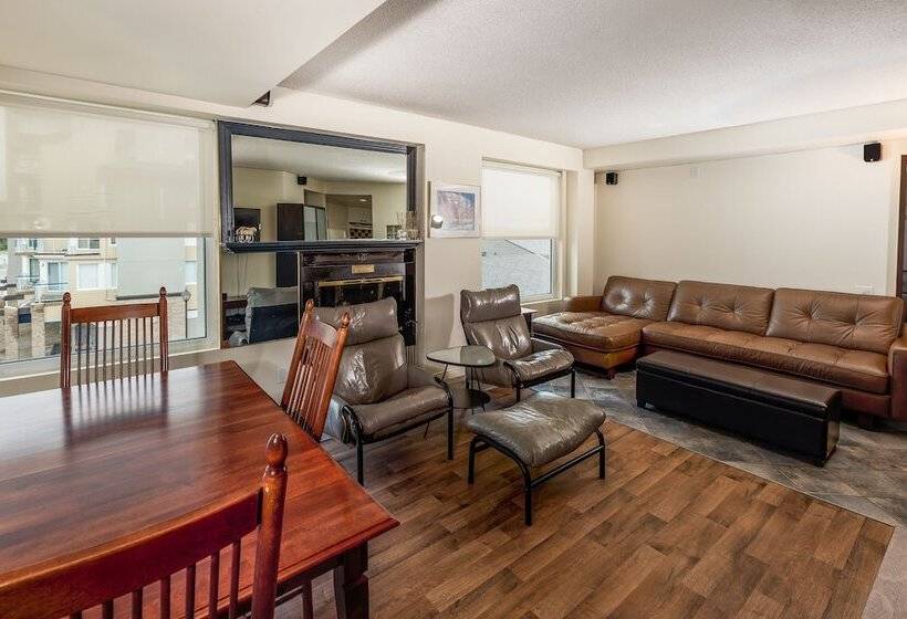 2ベッドルームアパートメント, Hebergement Montsteanne Condos