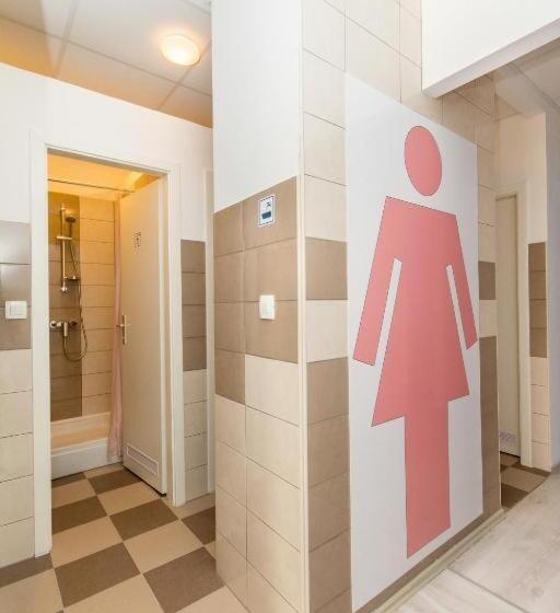 Łóżko we Wspólnym Pokoju, Hostel Petra Marina