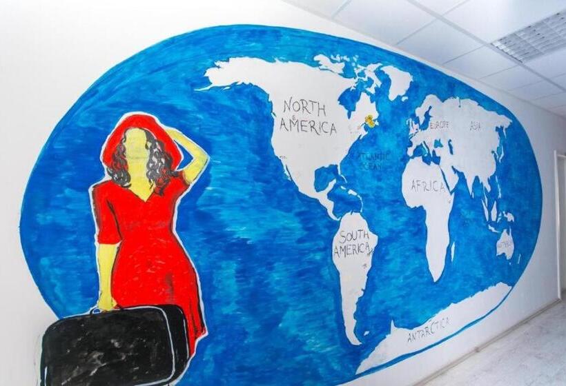 Łóżko we Wspólnym Pokoju, Hostel Petra Marina