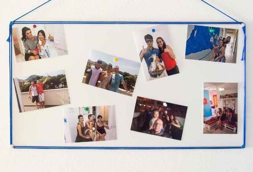 Łóżko we Wspólnym Pokoju, Hostel Petra Marina