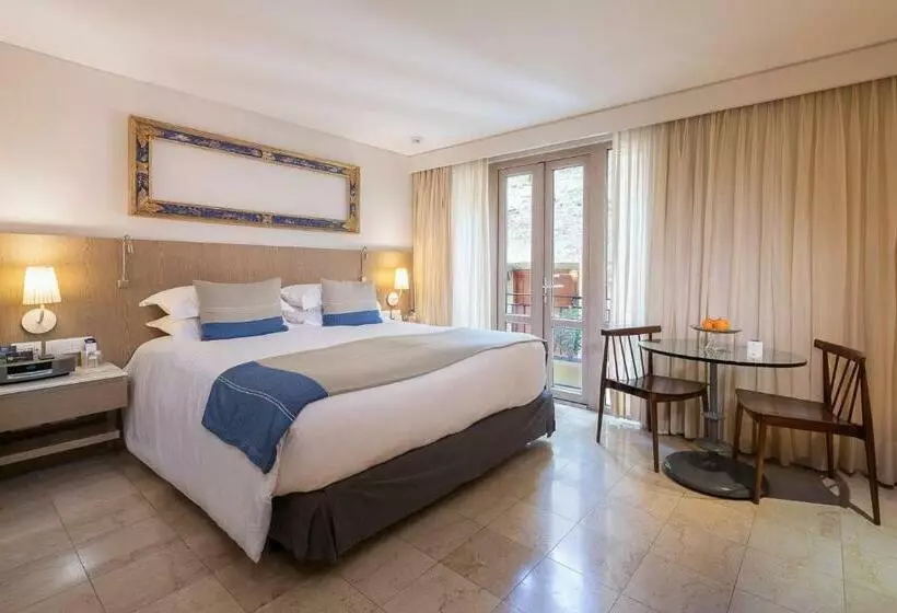 Classic Room King Bed