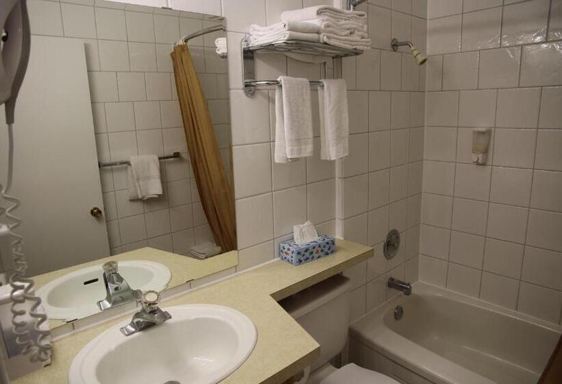 غرفة قياسية, Waterfront Inn