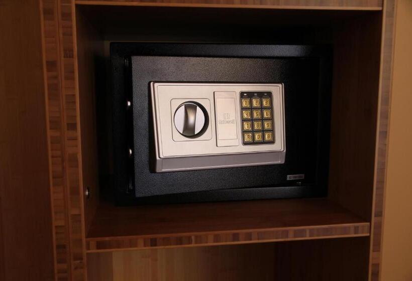 غرفة قياسية, Waterfront Inn