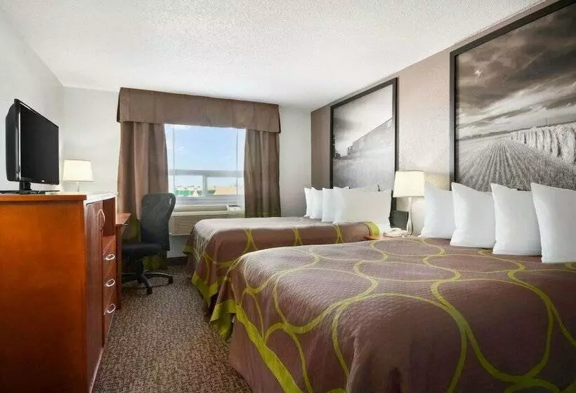 اتاق استاندارد با 2 تخت دوبل, Super 8 By Wyndham Regina