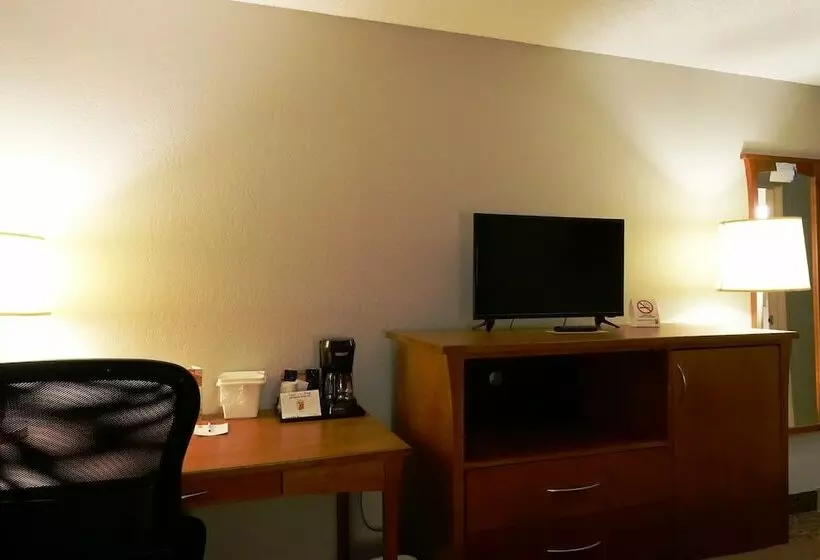 اتاق استاندارد با 2 تخت دوبل, Super 8 By Wyndham Regina