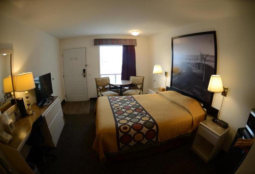Zemin Kat Standart Oda, Super 8 By Wyndham Taber Ab