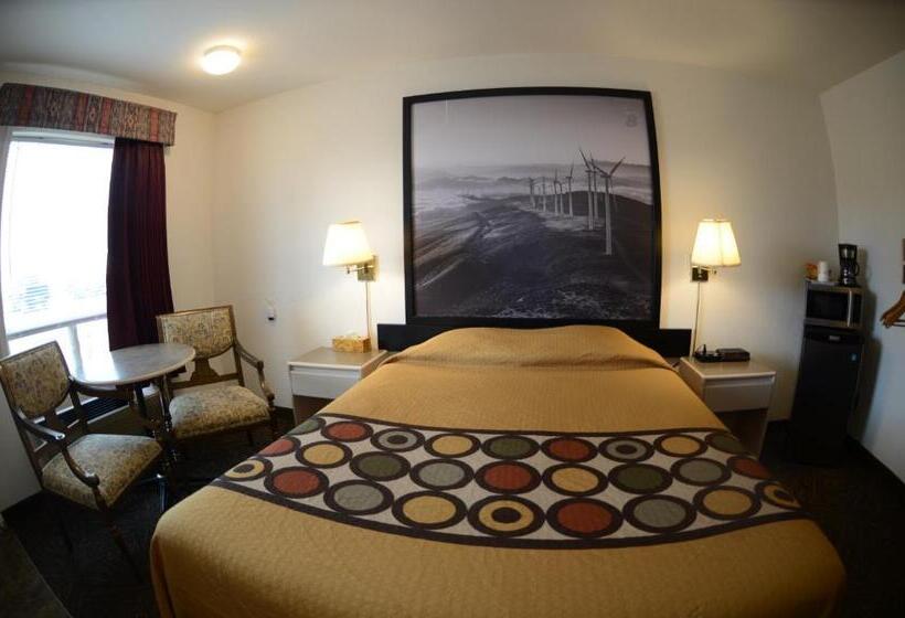 Zemin Kat Standart Oda, Super 8 By Wyndham Taber Ab