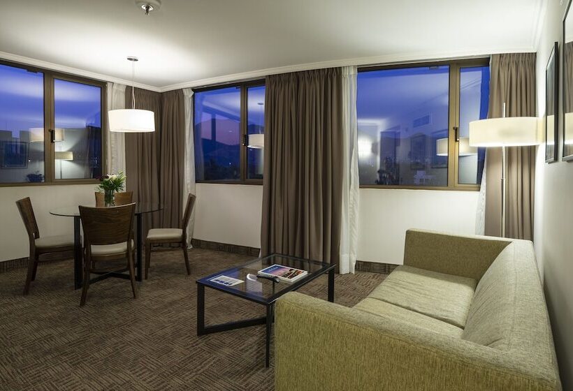 סוויטה, Director Vitacura