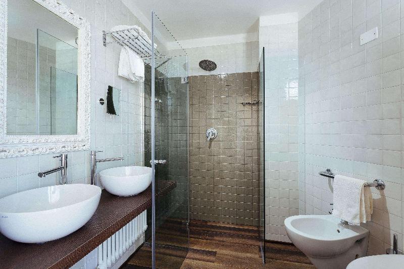 جناح جونيور, Hainan Junhua Haiyi