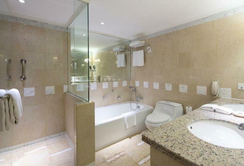 سوییت لوکس, Kai Wah Plaza International