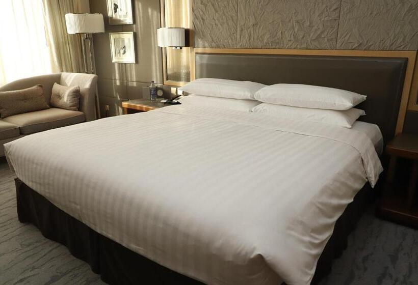 Номер Deluxe, Kerry Hotel, Beijing By Shangri La