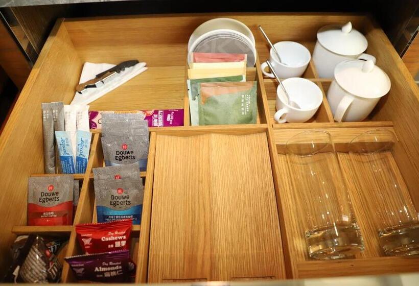 Номер Deluxe, Kerry Hotel, Beijing By Shangri La