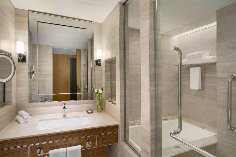 Номер Deluxe, Kerry Hotel, Beijing By Shangri La