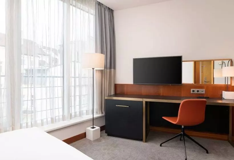 Standard-huone Puutarhanäkymä, K+k Hotel Fenix