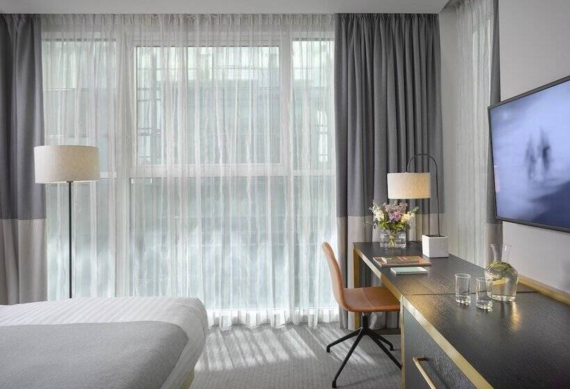 اتاق استاندارد با چشم‌انداز باغ, K+k Hotel Fenix