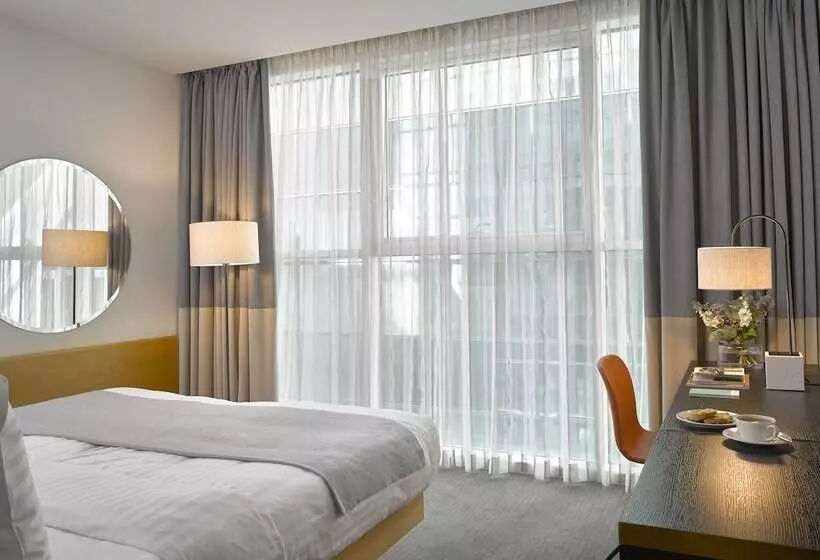 Standard-huone Puutarhanäkymä, K+k Hotel Fenix