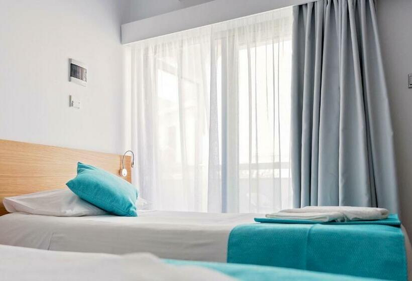 スタンダードルーム, Pyramos