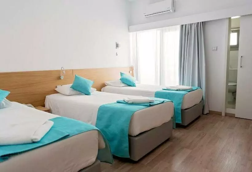 3-Bett-Standardzimmer, Pyramos