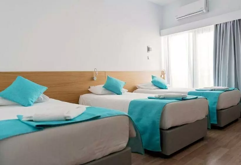 3-Bett-Standardzimmer, Pyramos