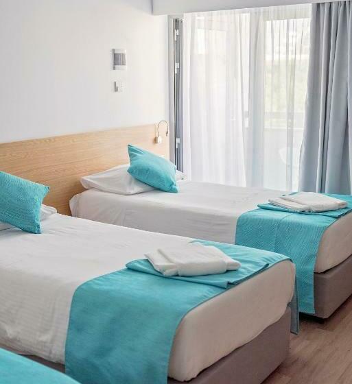 スタンダードトリプルルーム, Pyramos