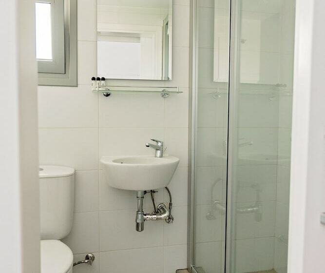 スタンダードトリプルルーム, Pyramos