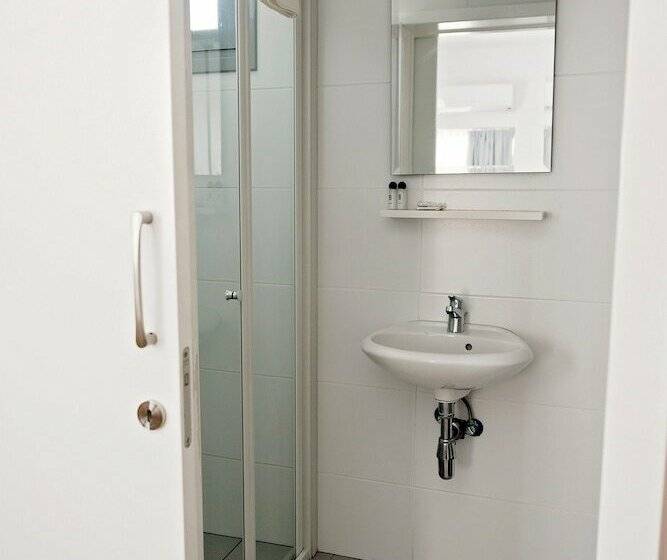 スタンダードシングルルーム, Pyramos