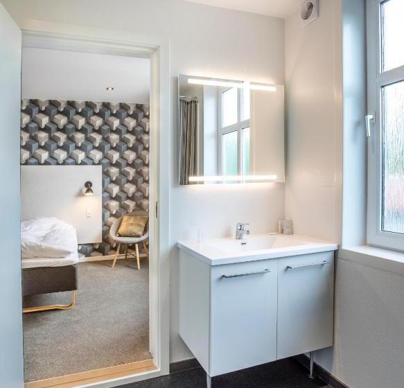 غرفة سوبيريور فردية, Ry