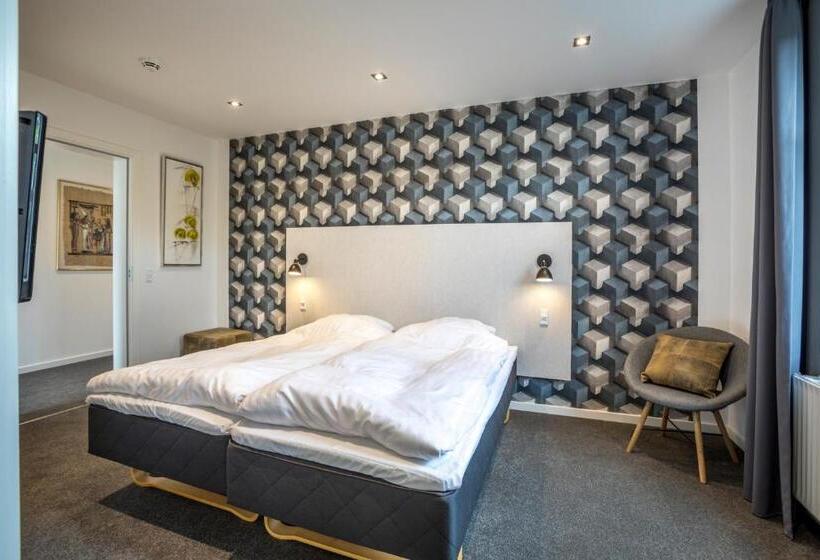 غرفة سوبيريور فردية, Ry