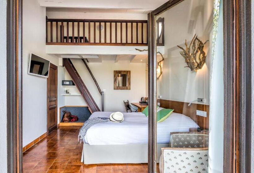 غرفة عائلية, Les Bains Gardians