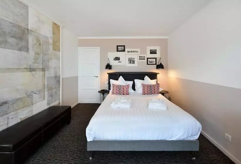 オーシャンビュージュニアスイート, Best Western Plus La Corniche